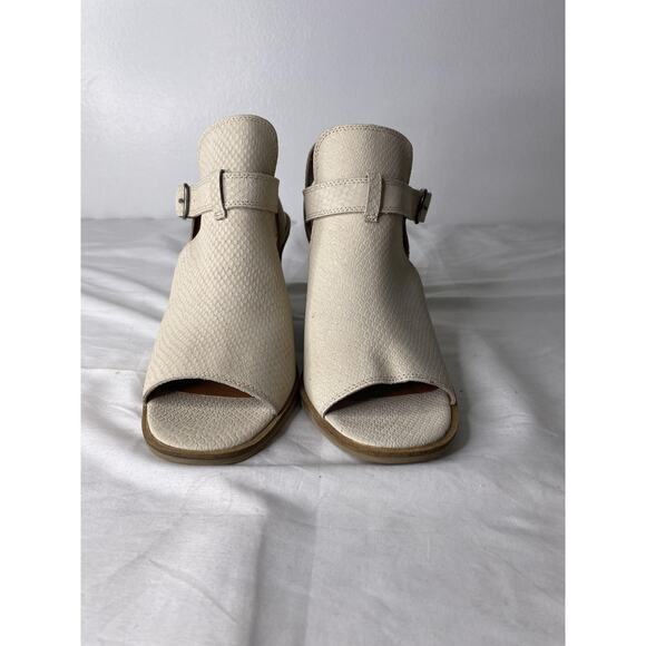 Lucky Brand Shoes Womens Size 10 Beige Wedge Sandals Peep Toe Leather Buckle - Picture 2 of 7